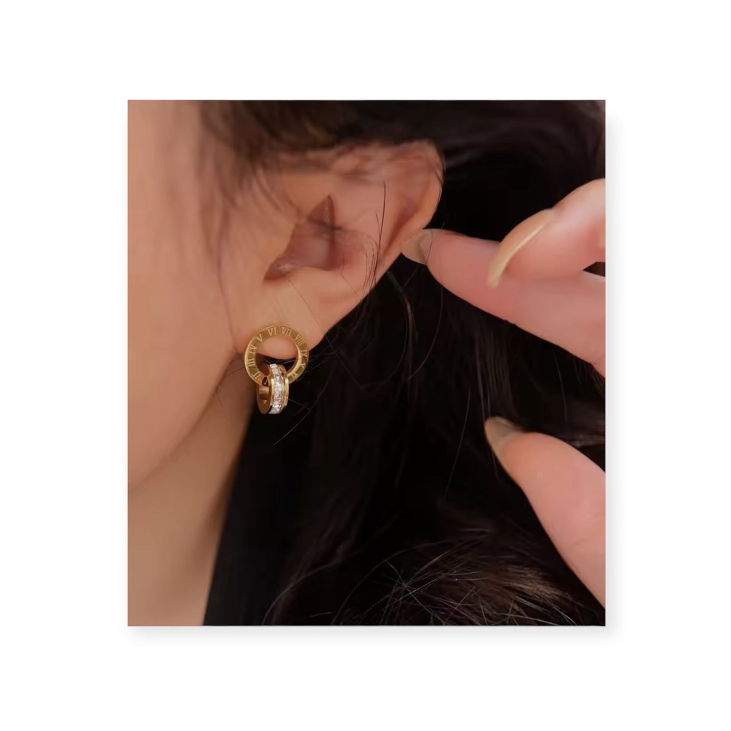 INTERLOCK ROMAN NUMERAL EARRINGS - 18K GOLD PLATED