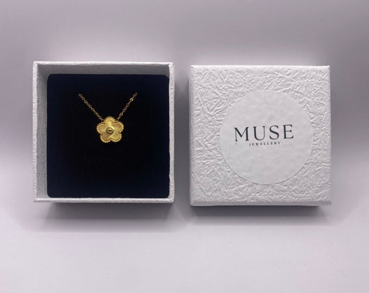 MOTHER OF PEARLS CLOVER NECKLACE - 18K GOLD PLATED