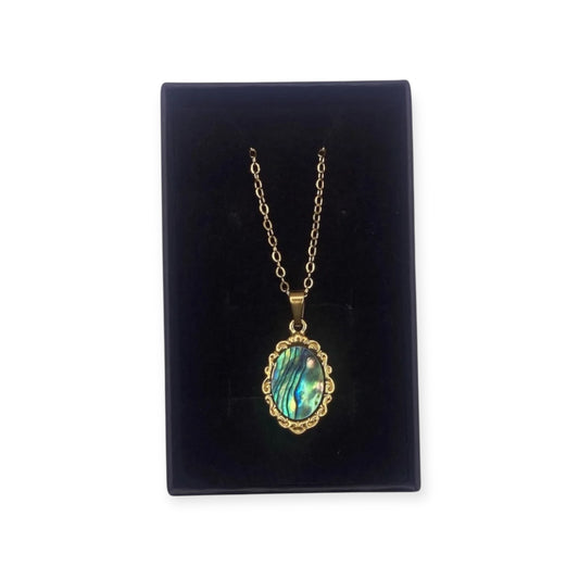 ADJUSTABLE VIBRANT AOTEAROA PĀUA NECKLACE OVAL DESIGN 18K GOLD PLATED