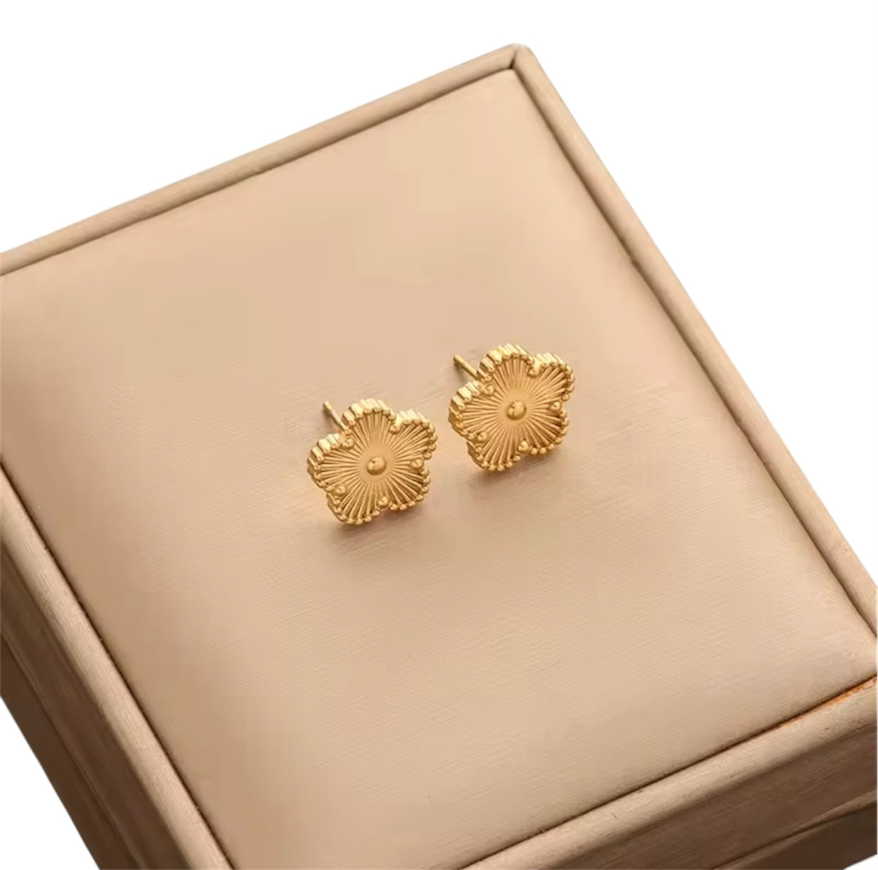 MOTHER OF PEARLS CLOVER EARRINGS - 18K GOLD PLATED