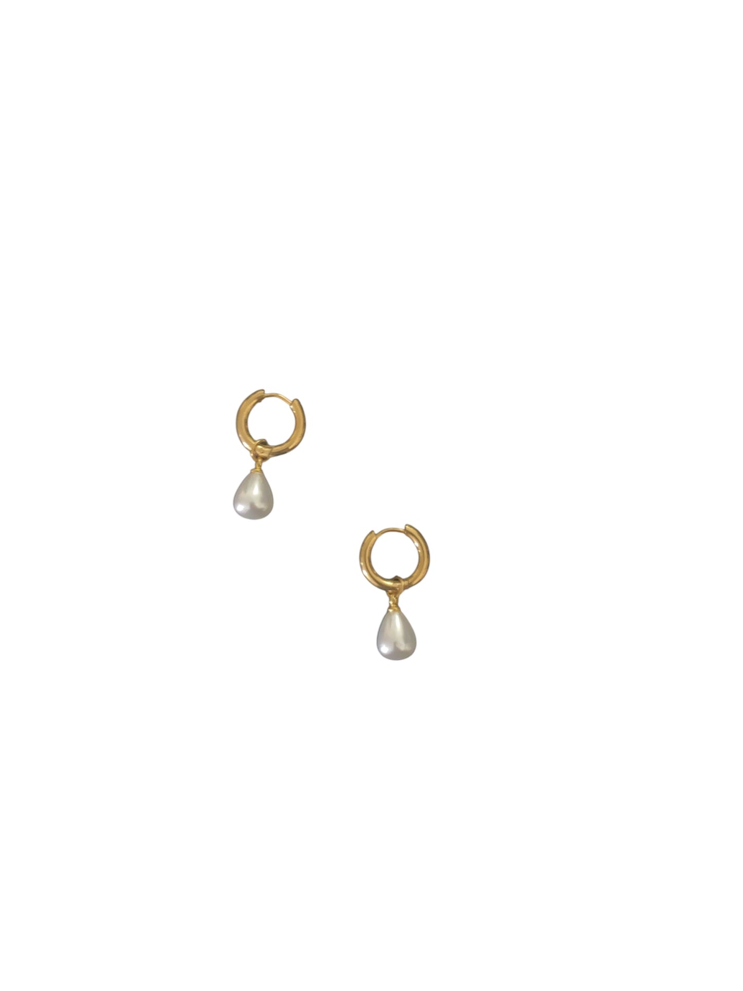 POLLIE PEARL HOOP EARRINGS - 18K GOLD PLATED